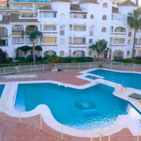 M&j Retreat Benalmádena