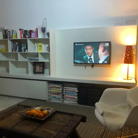 M&j Retreat Apartment