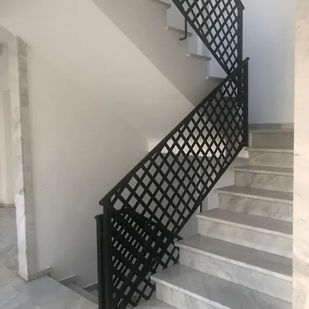 M&j Retreat Apartment
